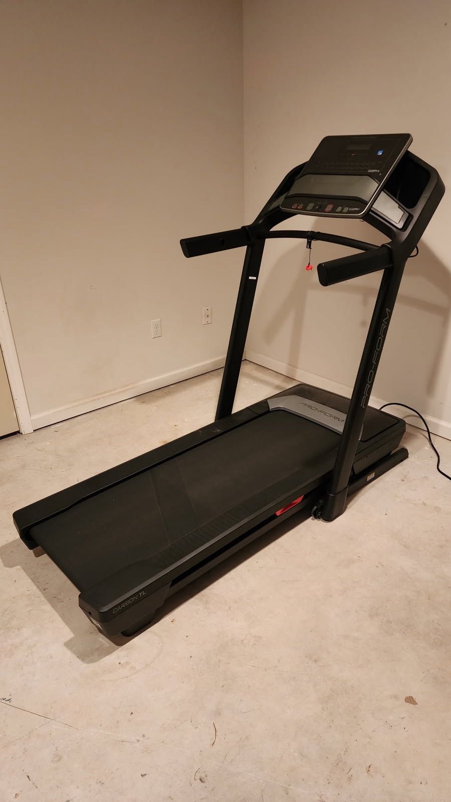 Preform Auto incline treadmill