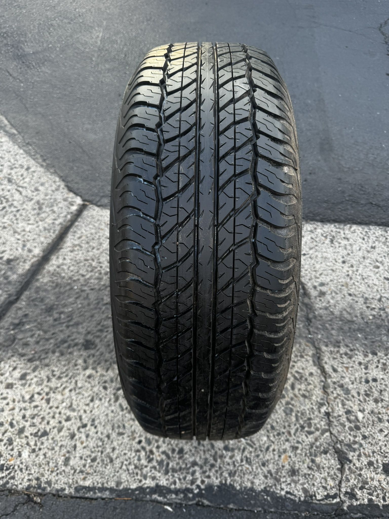 (1) 265/70R17 Dunlop Grandtek 