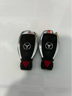 2 Mercedes Keys