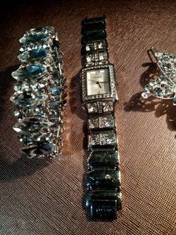 Fossil watch with bracelets and barrette