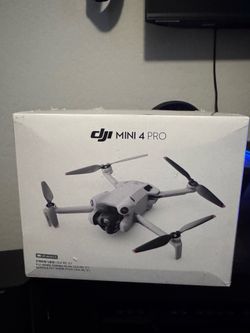 DJI Mini 4 PRO Fly More Combo Plus with RC screened controller