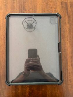 Otterbox Defender Pro case for iPad 13” pro M5