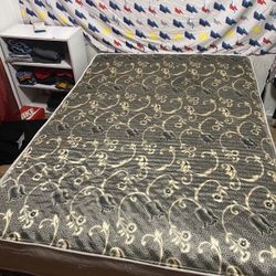 Queen Size Mattress And Box Springs