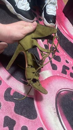 Army green heels size 7 1/2