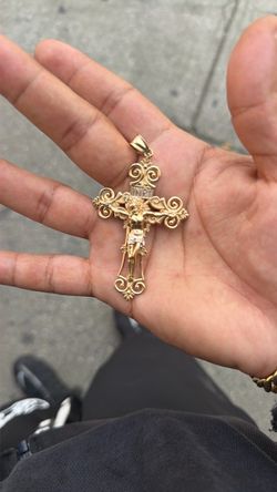 14 k gold Christ on the cross