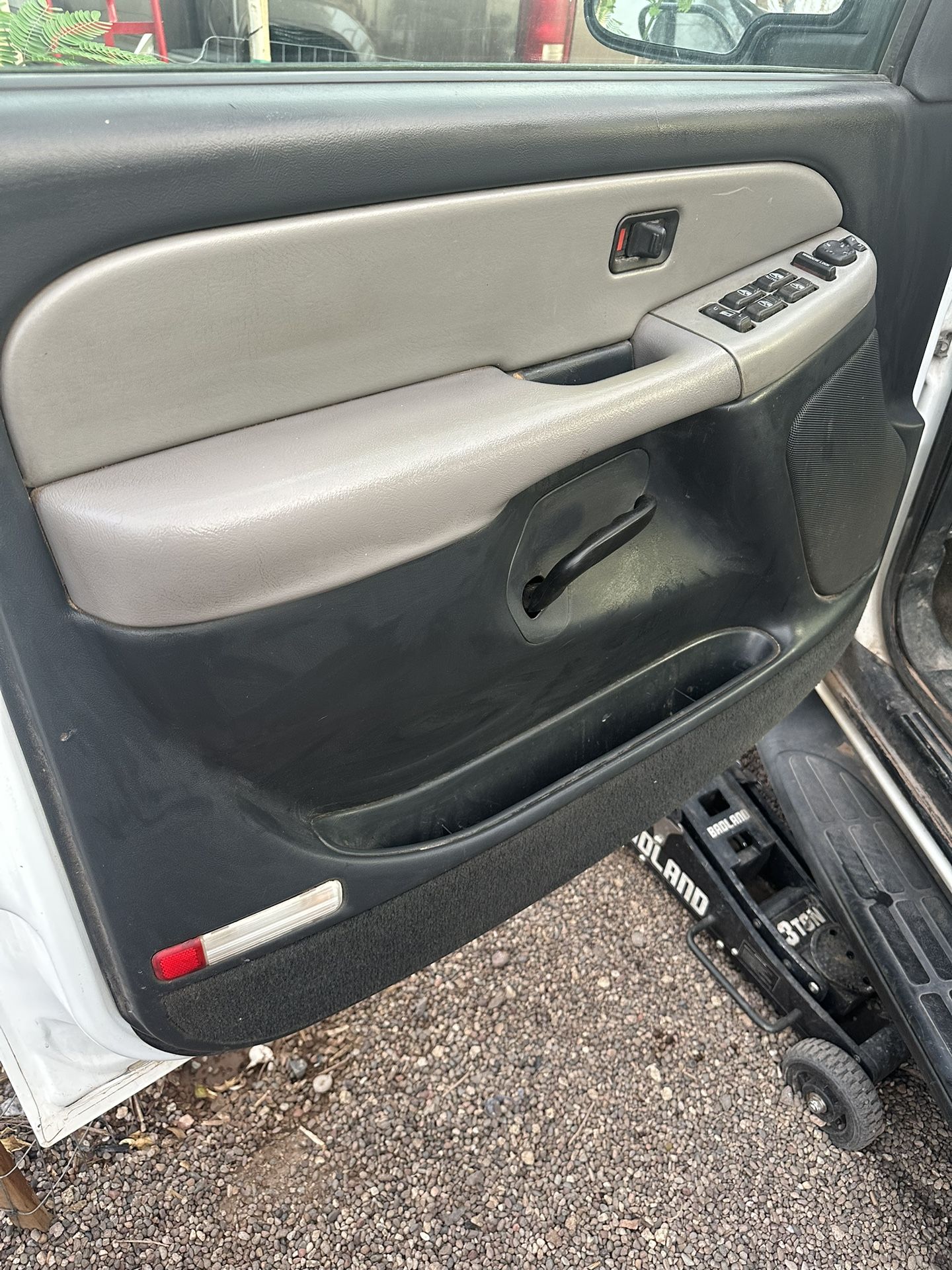 02 Yukon Door Panels Tahoe Suburban Silverado