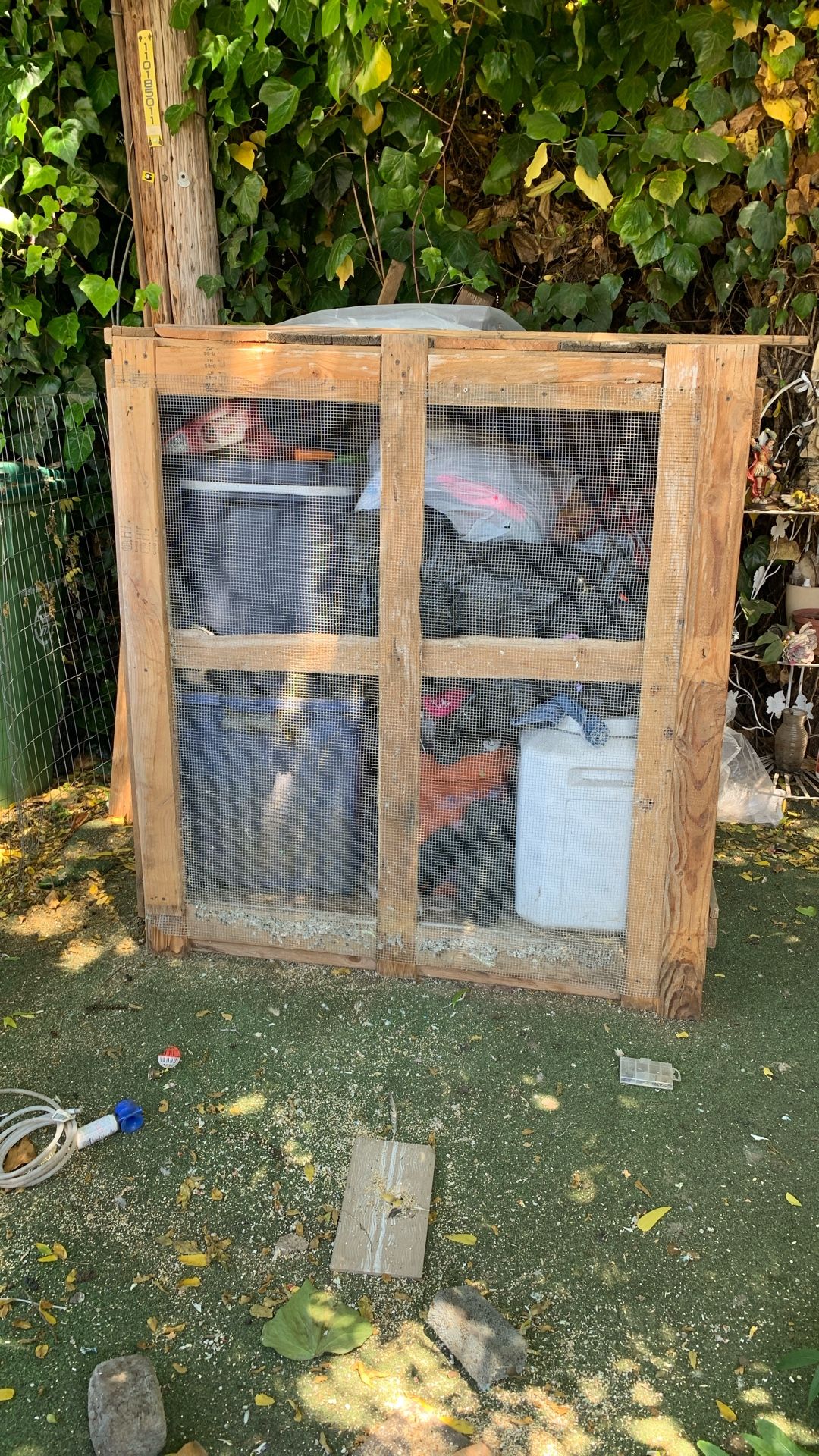Bird Cage In Good Condition