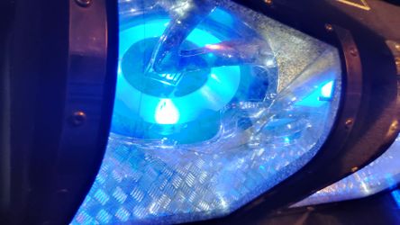 2 12" Dual subs w/Led bandpass box