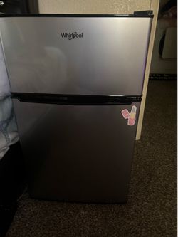 Whirlpool mini fridge