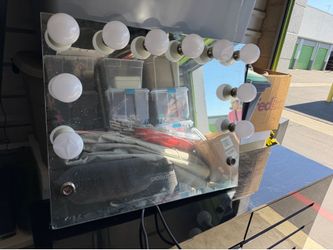 Impressions vanity mirror with Bluetooth