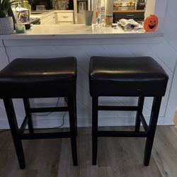 Set of 2 Black Faux Leather Bar Stools – Modern & Sturdy