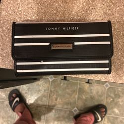 Tommy Hilfiger Purse
