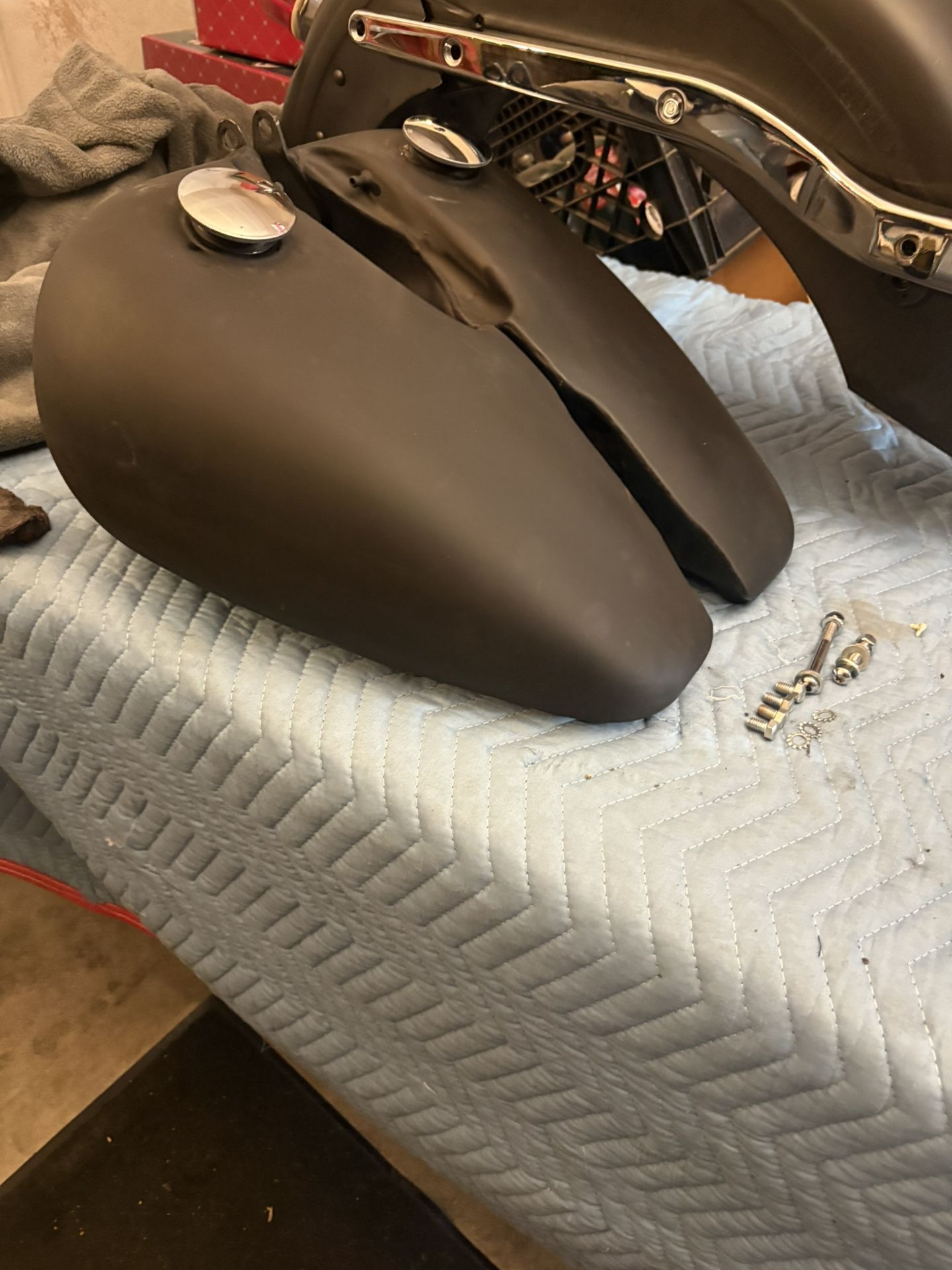 Harley Davidson Rear Fender And Gas Tanks. (new)