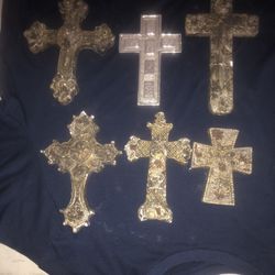 6 Small Crosses