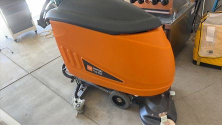 Floor scrubber