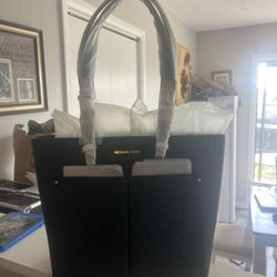 Brand new Michael Kors purse