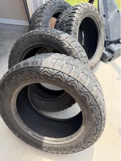 33x12.50r20. Set Of 4 Tires.