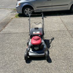 Honda Harmony II HRT 216 Self Propelled Lawnmower $275
