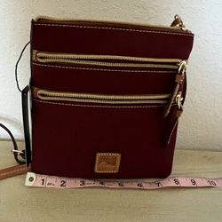 Dooney & Bourke 