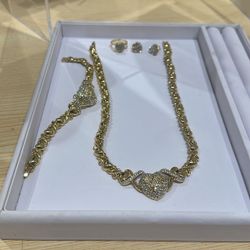 4 Piece Triple Gold Plated Jewelry Set