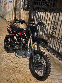 125cc dirtbike (trading too)