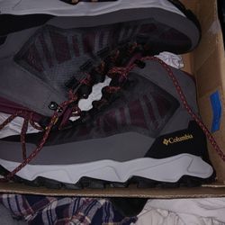 Columbia FLOW BUROUGH MID BOOTS