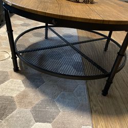 Brown / black cocktail/coffee table