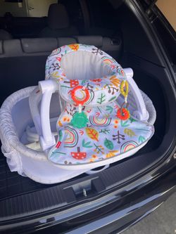 Baby sit me up portable floor seat