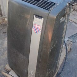 Used Delonghi Portable Air Conditioner ( photo is representative only)