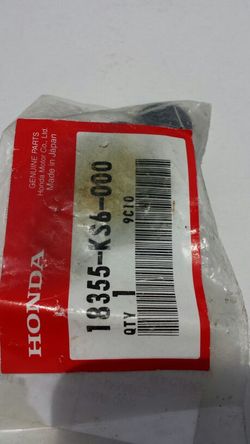 Honda OEM NOS exhaust mount 18355-KS6-000