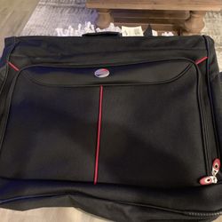 American Tourister garment bag, brand new