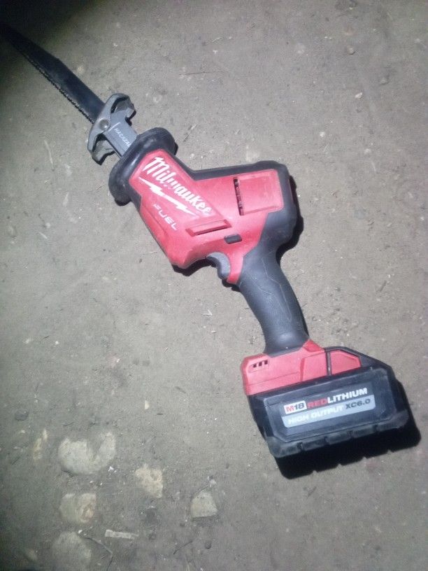 Milwaukee Fuel M18 Hackzall