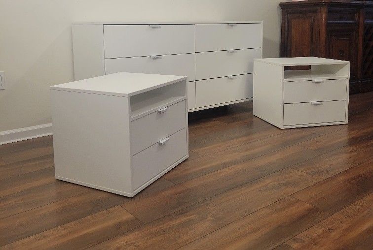 White Dresser And Matching Night Stands