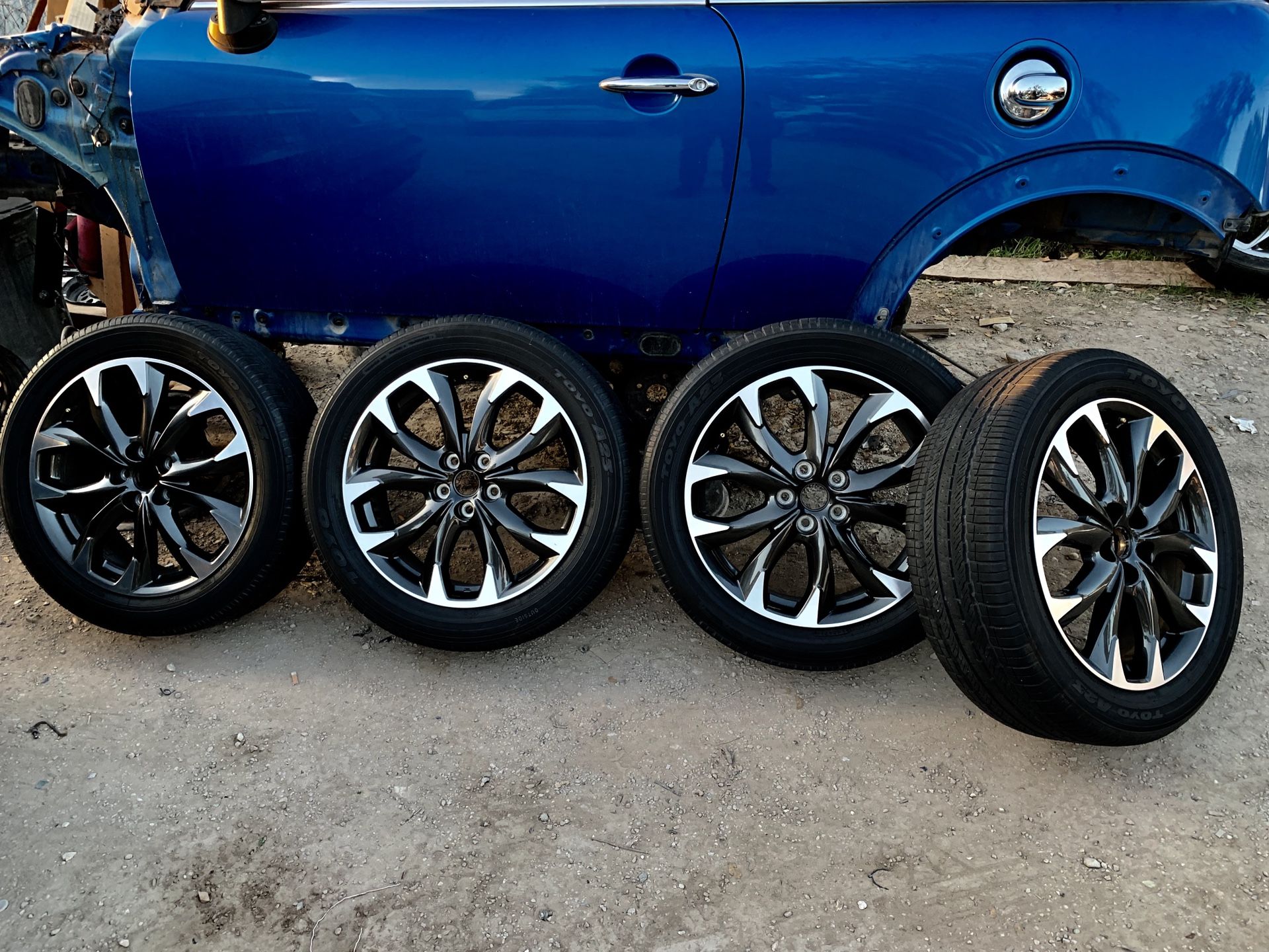 5x114.3 19” wheels new condition