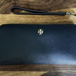 Tory Burch Robinson Wallet with Wrist Strap