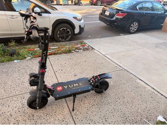 Used electric scooter  Yume Y10 adult