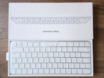 Genuine Apple Magic Keyboard (no touch ID)