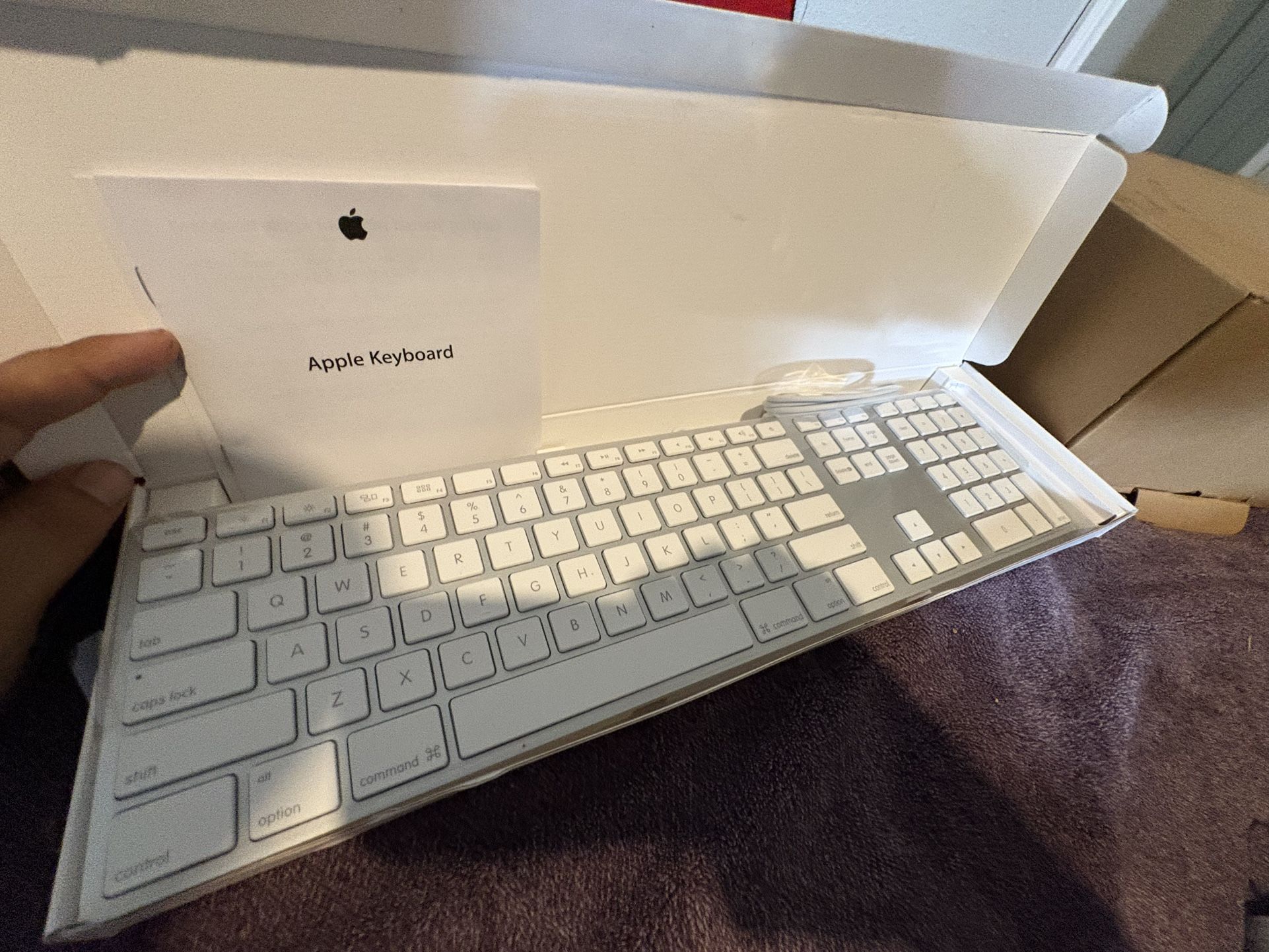 Apple Keyboard