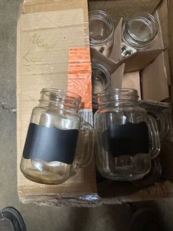 24 Mason jars with handle