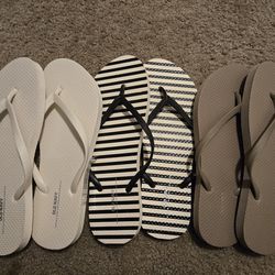 OLD NAVY FLIP FLOPS SZ 9