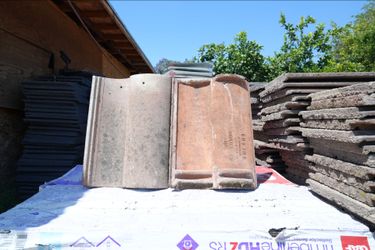 Used Concrete Roof Tiles  Flat & S-Type Profile LifeTile / Eagle