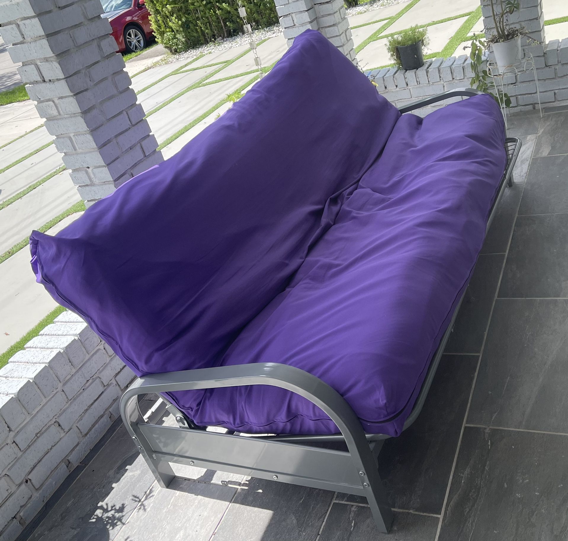 Comfy Futon!