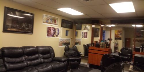 BARBER SUITE $80 week contact today .Stn Mtn