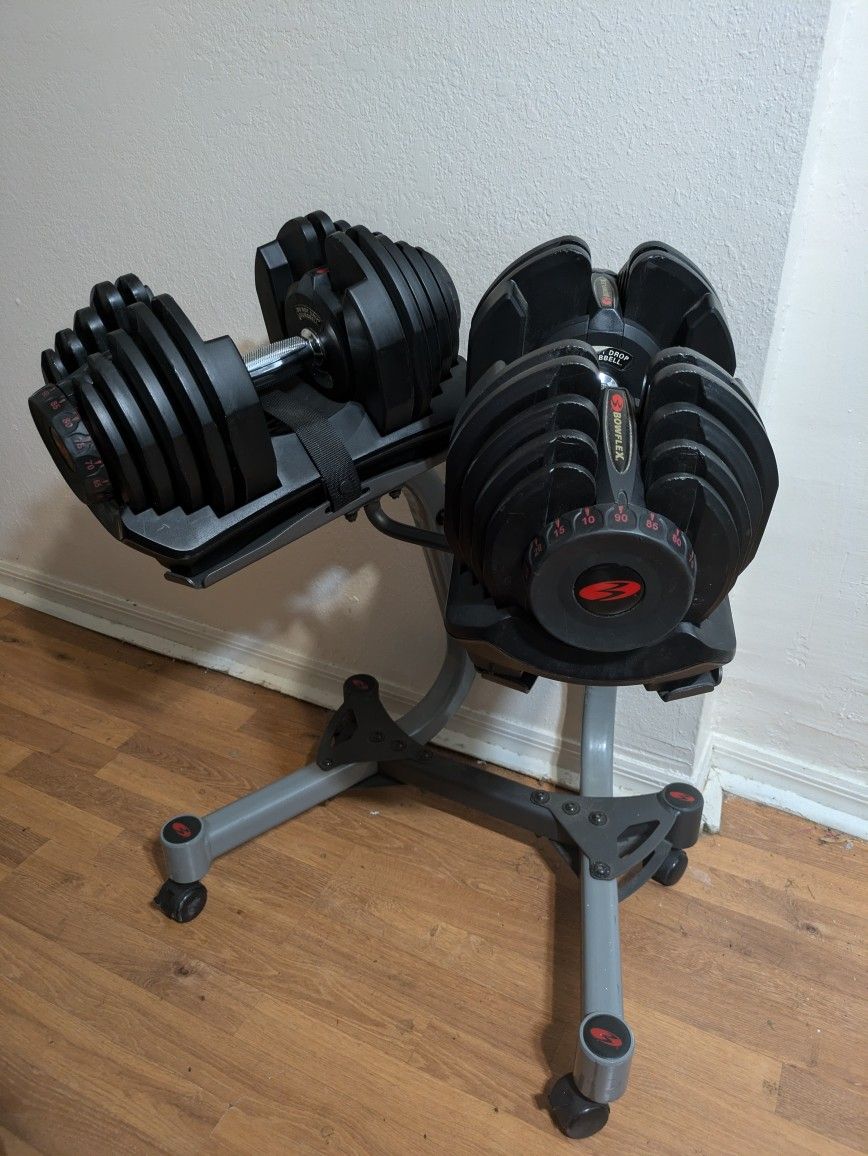 Bowflex 10lbs-90lbs Adjustable Dumbbells With Stand for Sale in Tampa ...