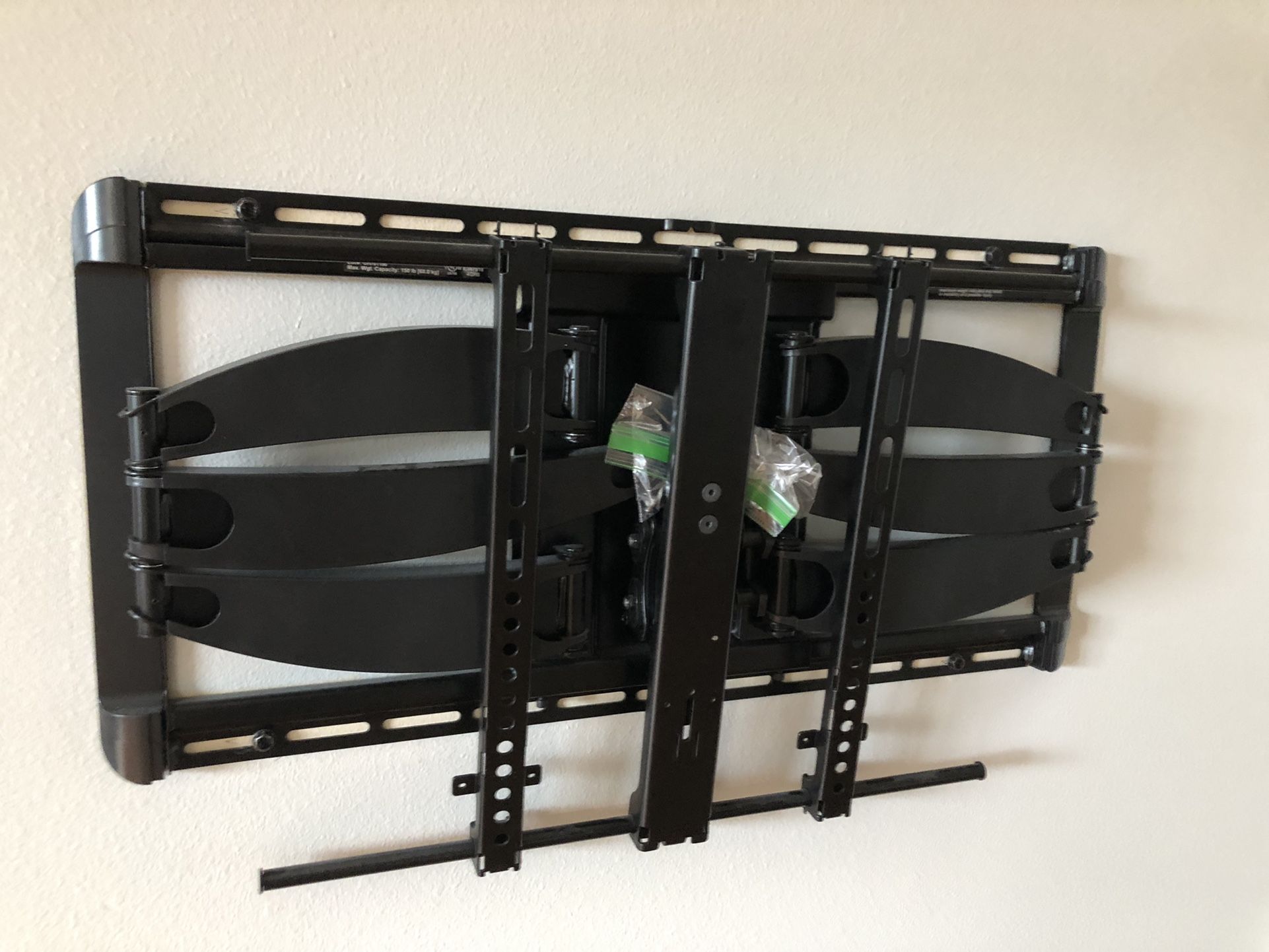 Wall Mount TV Sanus BLF228
