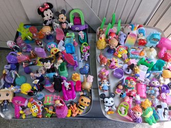 Cute bundles of toys for girl mix of everything  $10 each 2 available ready for pick up se habla spansih