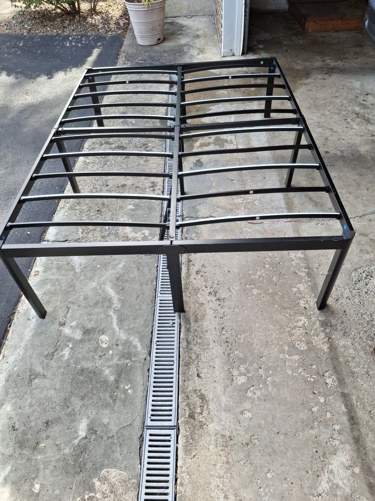 Full Size Raised Bed Frame