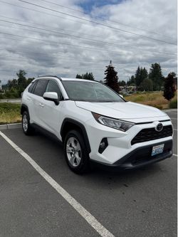 2020 Toyota RAV4 XLE AWD