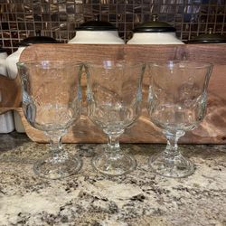 VINTAGE ANCHOR HOCKING  3 CUPS 