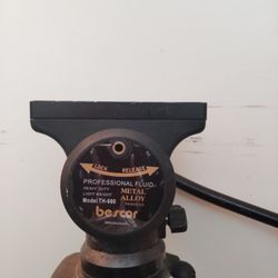 Bescor Tripod TH-660
